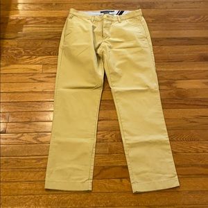 NWOT Tommy Hilfiger Khaki Pants 32/32